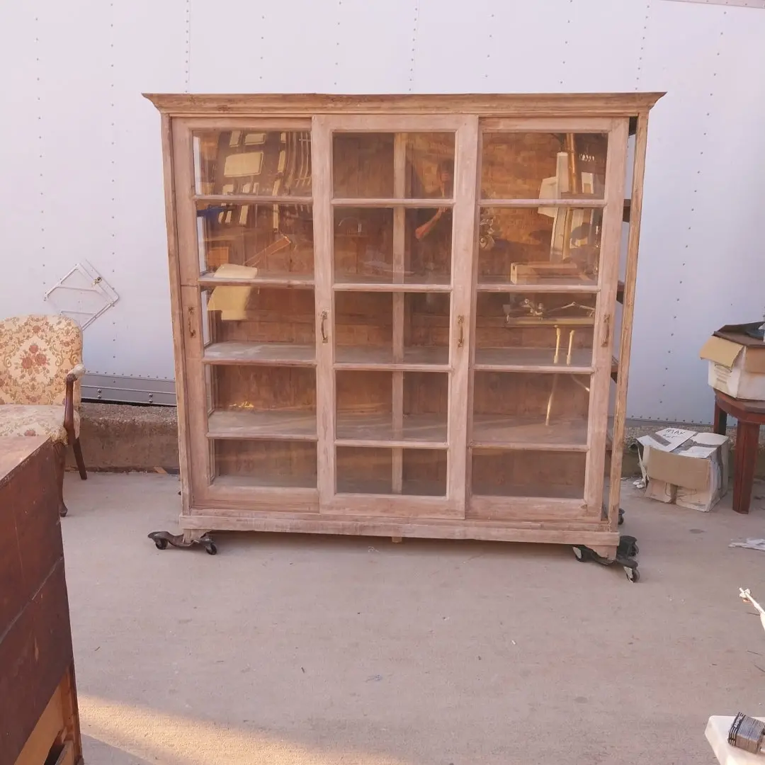 White Washed 3 Door Rustic Showcase 1
