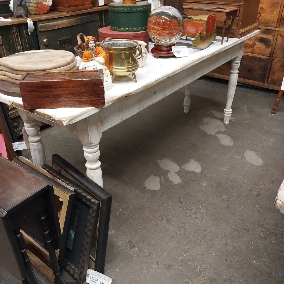 Narrow Turned Leg Table 1