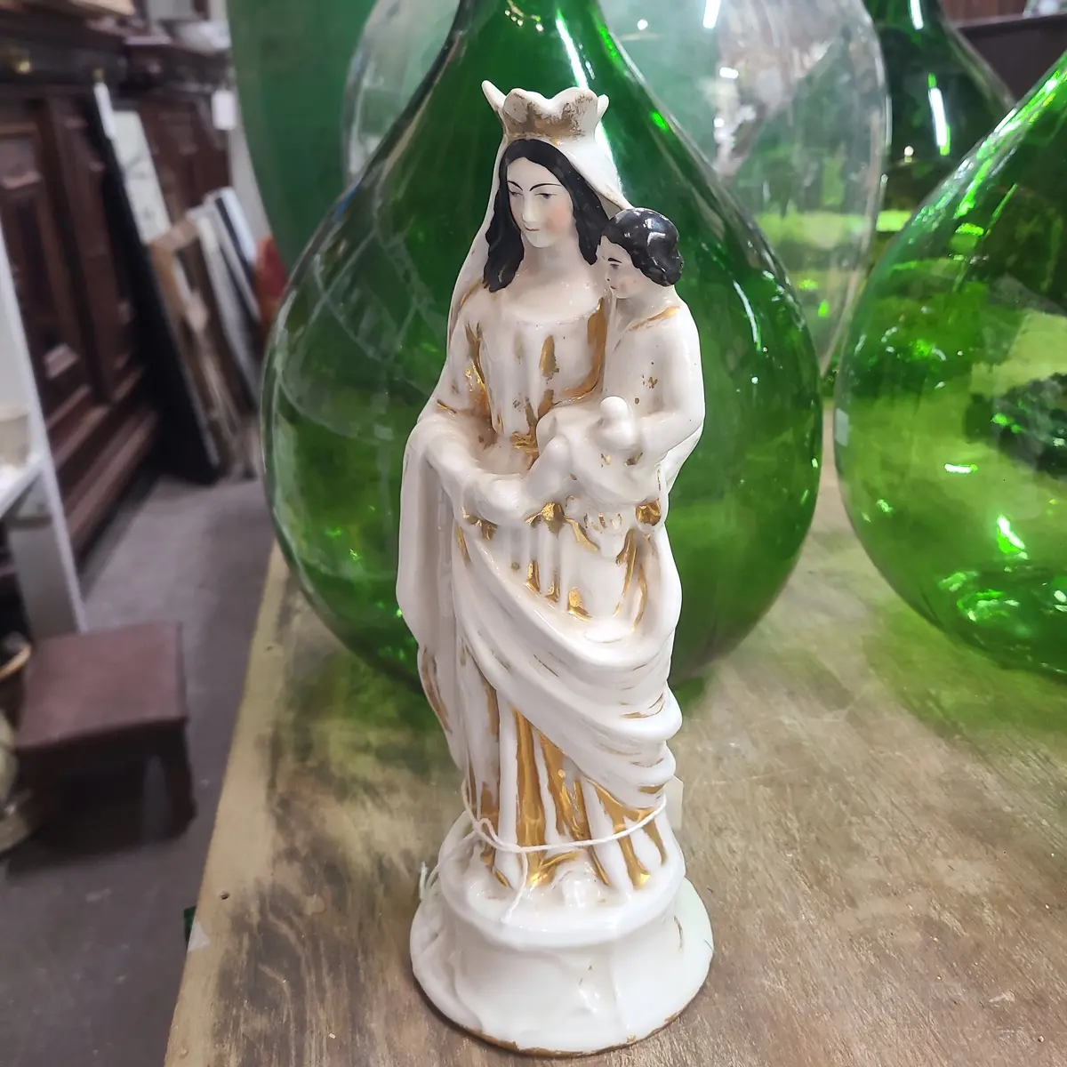 Porcelain Mary With Jesus Statue 1