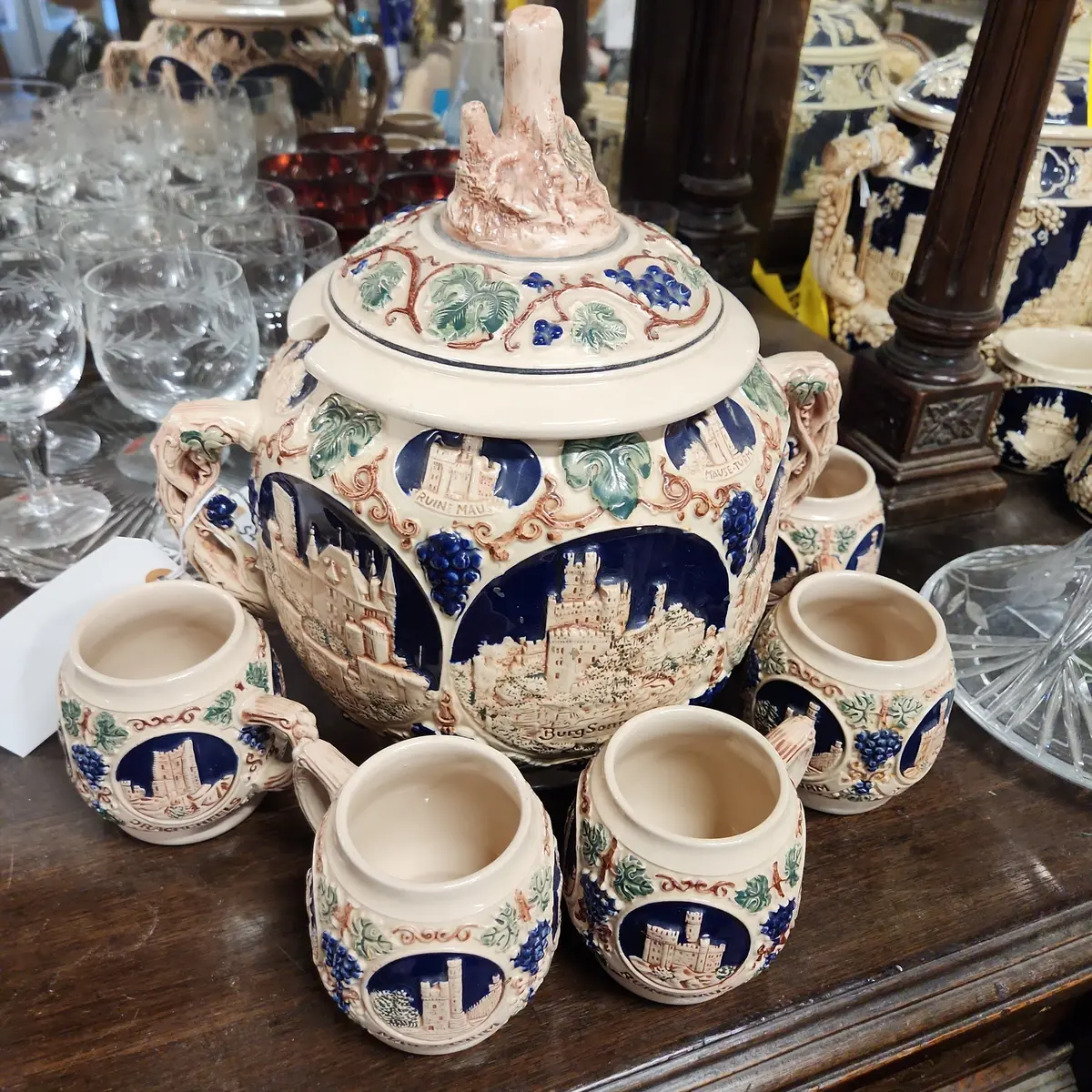 German Grape Theme Punch Set 1