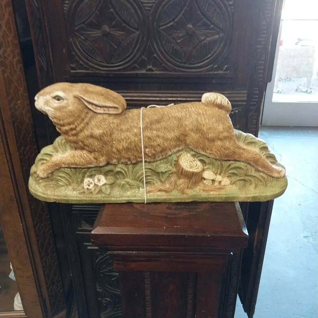 Composition Running Rabbit 1