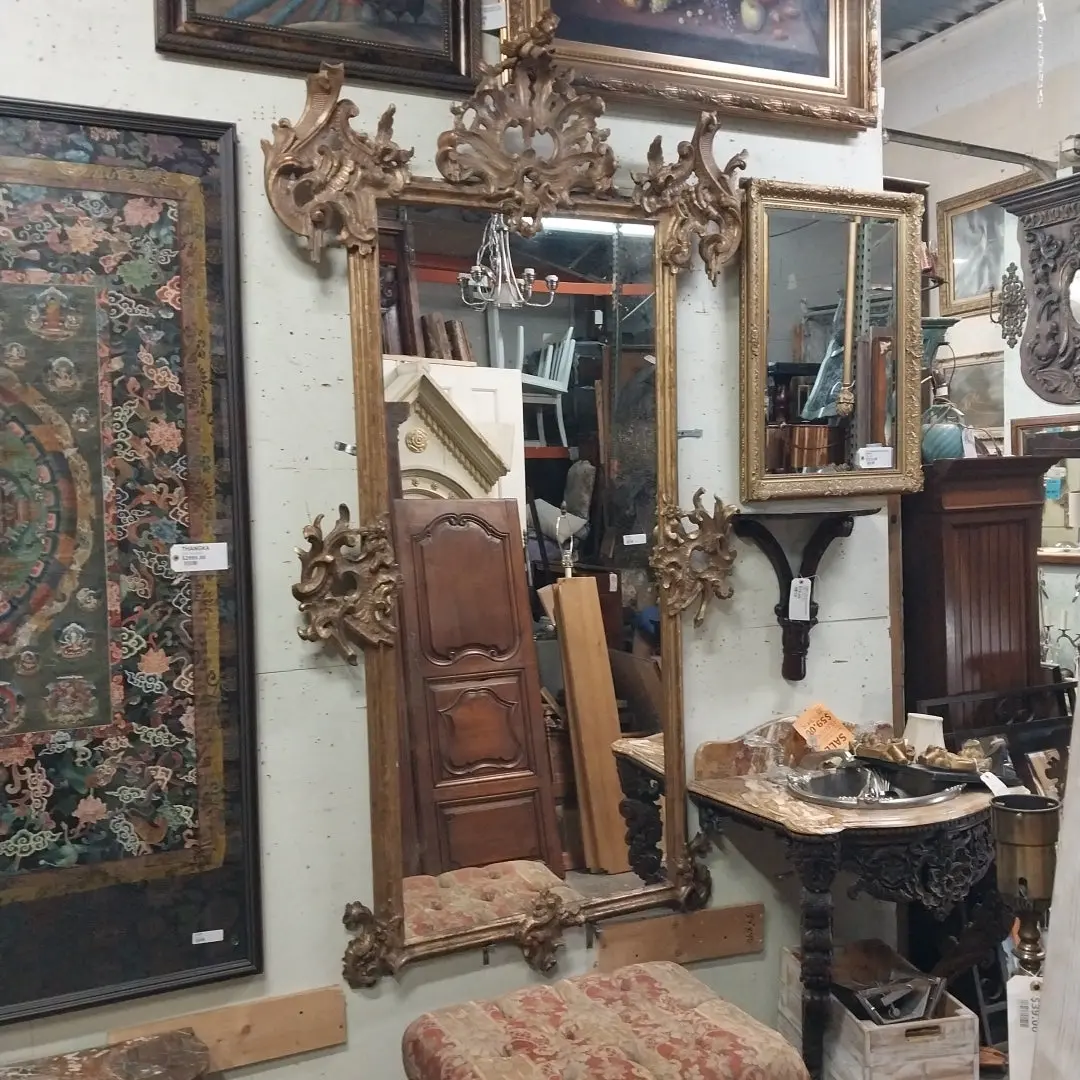 Large Carved Giltwood Mirror 1