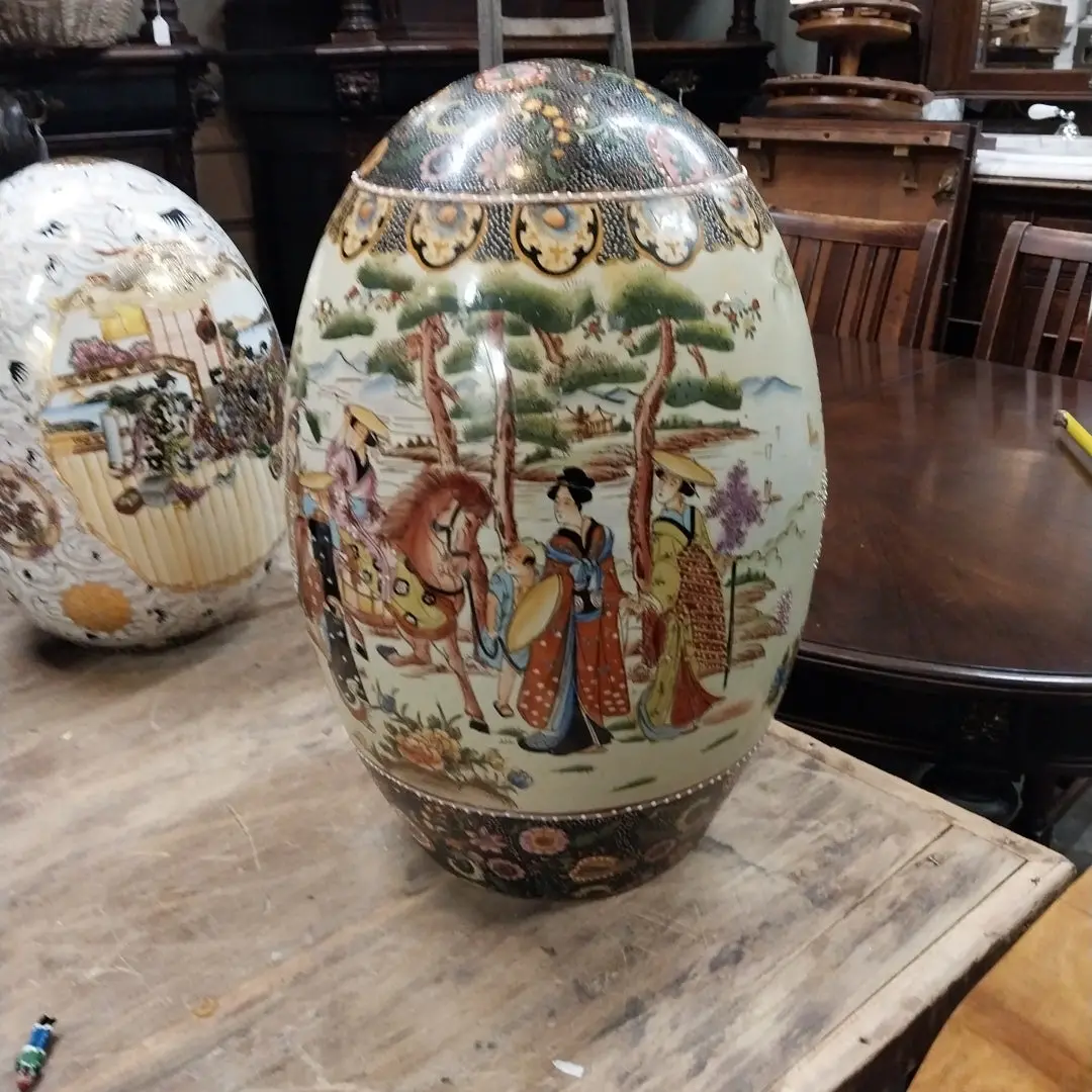 Large Satsuma Porcelain Egg 1
