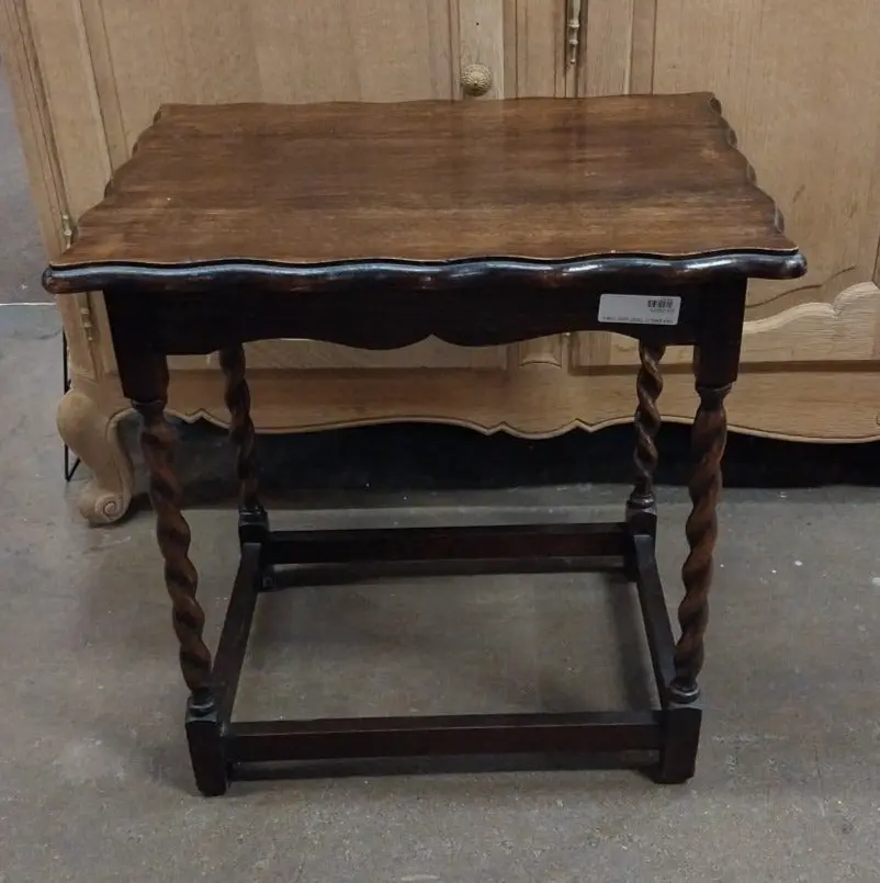 Oak Barley Twist Side Table 1