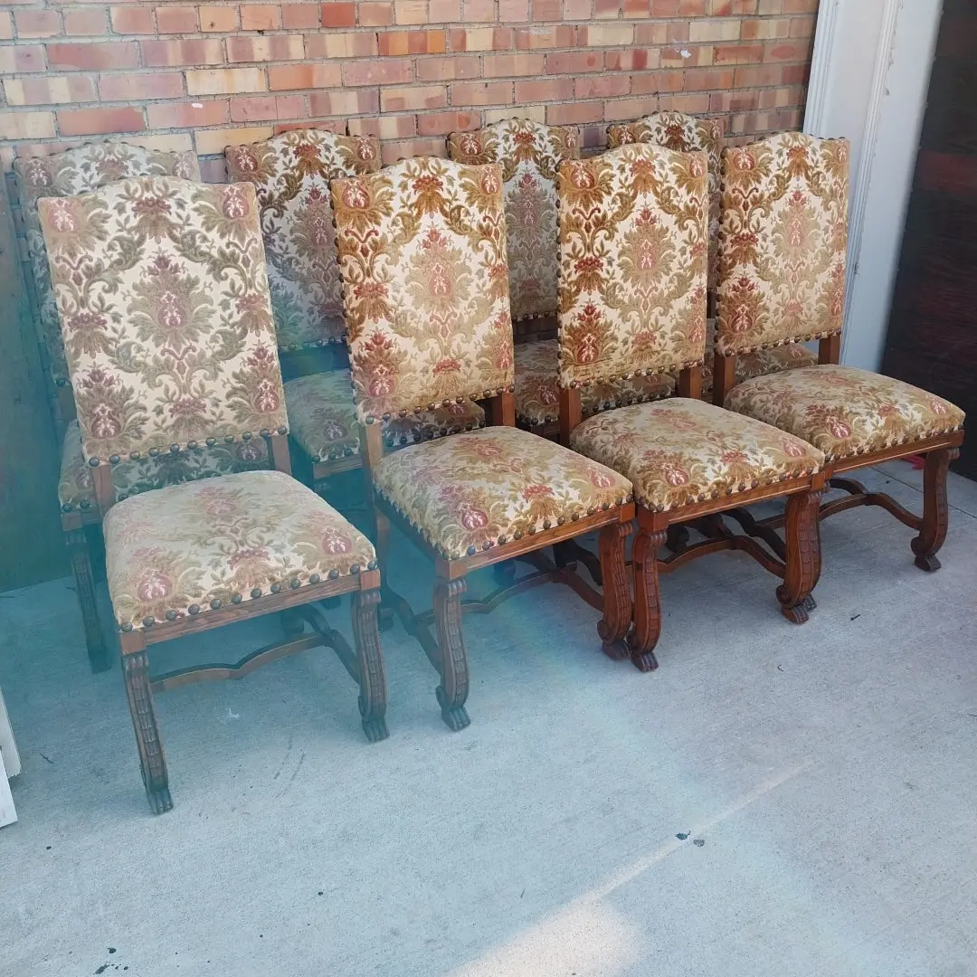 Set Of 8 Mutton Bone Nail Head Trimmed Oak Chairs 1