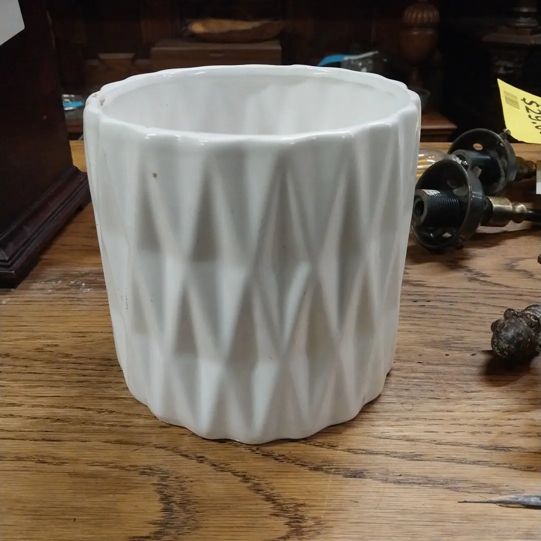 White Pottery Planter 1