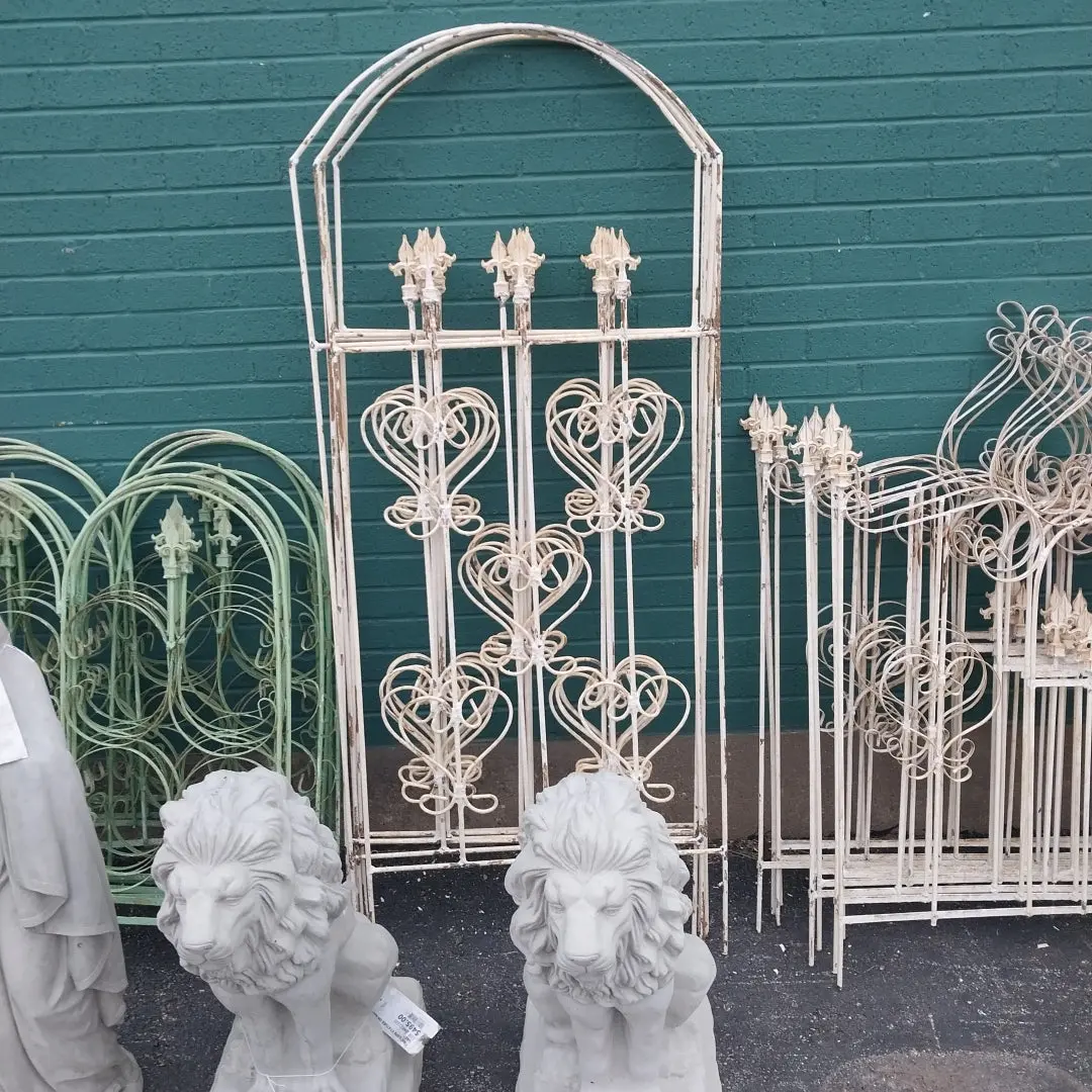 Ivory Arched Iron Trellis With Fleur Di Lis 1
