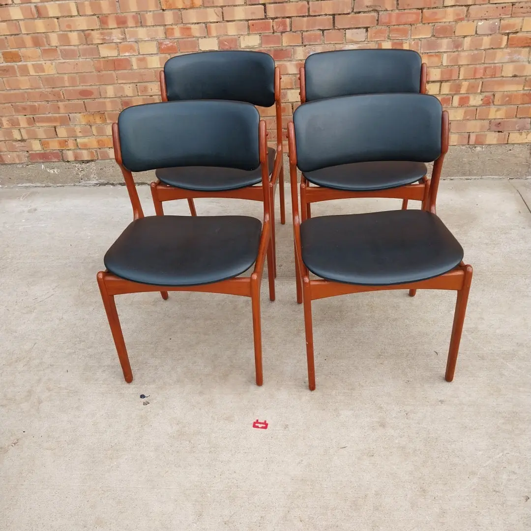 Set Of Four Mid Century Teak Dining Chairs 1