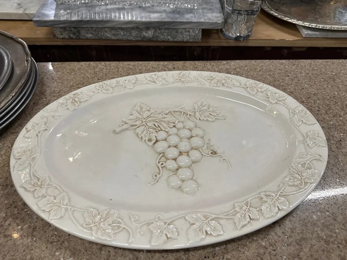 White Grape Oval Serving Platter As Found 1