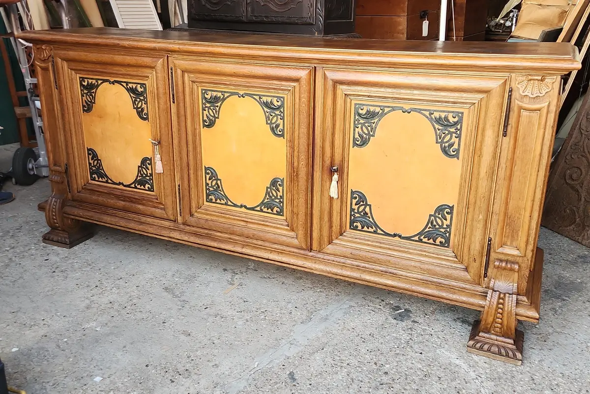Neo Renaissance Oak Sideboard 1