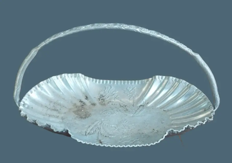 Small Aluminum Floral Basket Serving Dish 1