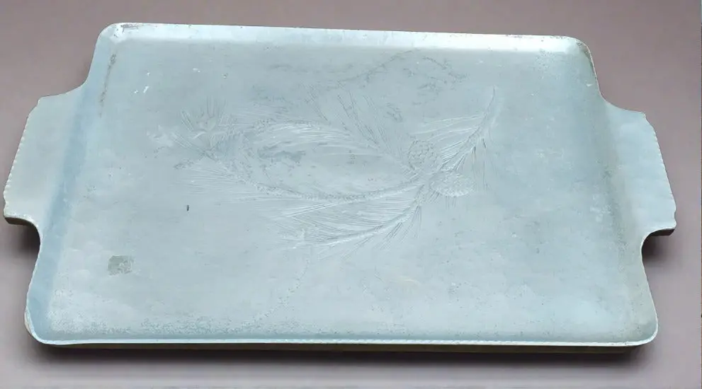 Rectangular Aluminum Tray With Pine Cones And Handles 1