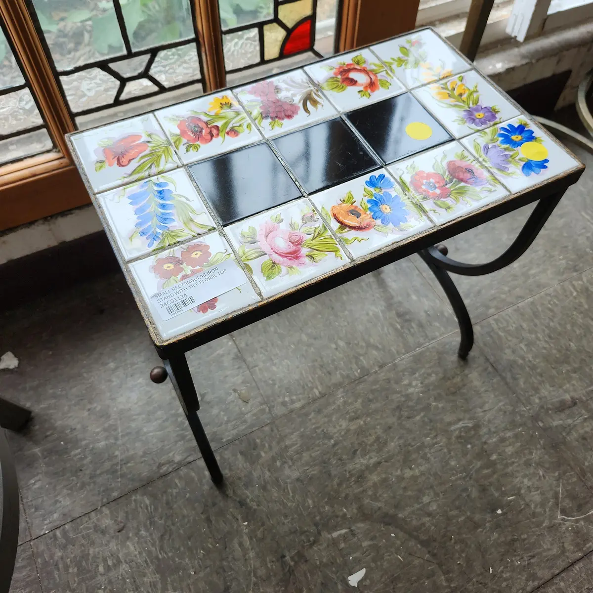 Small Rectangular Iron Stand With Tile Floral Top 1