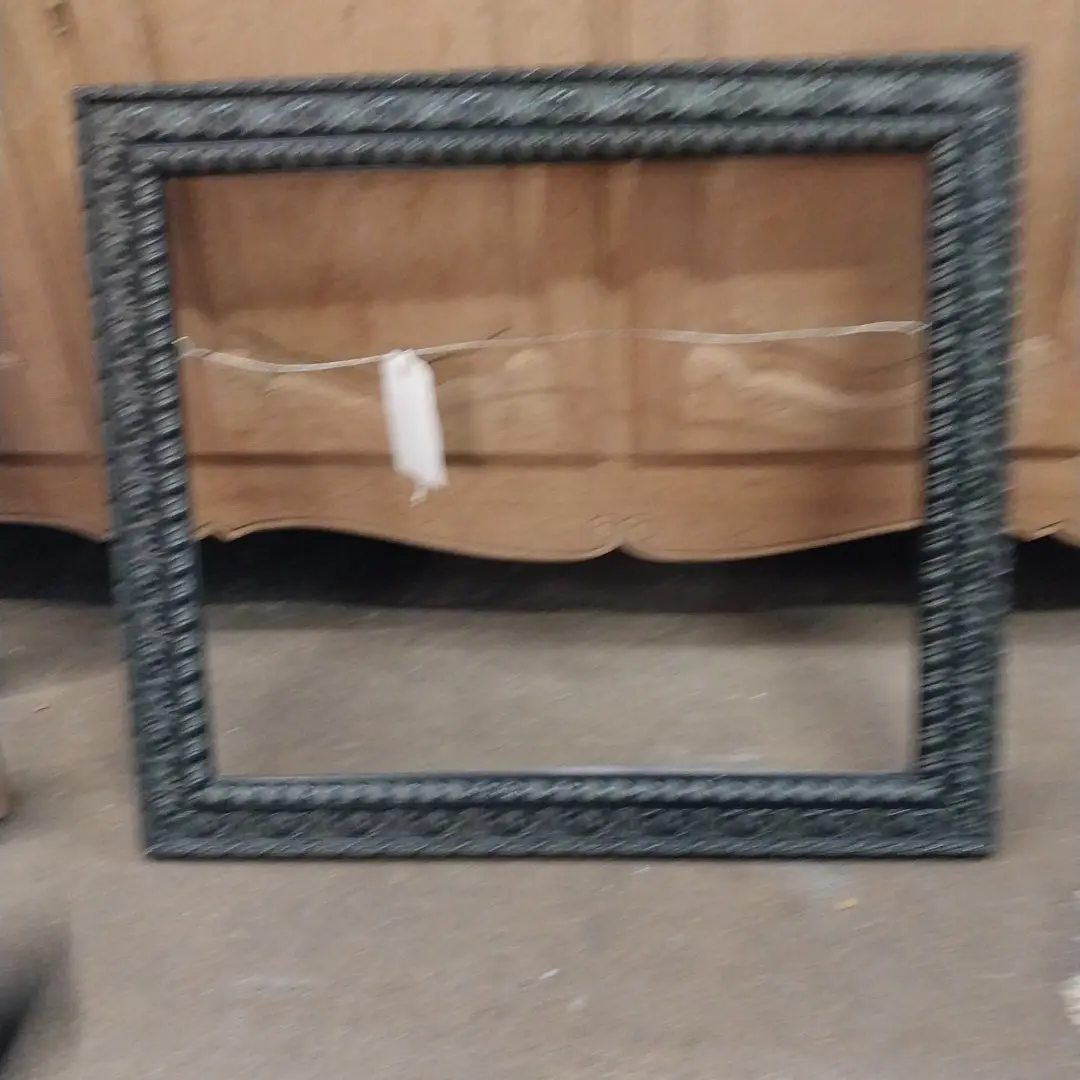 Medium Thin Molded Frame 1