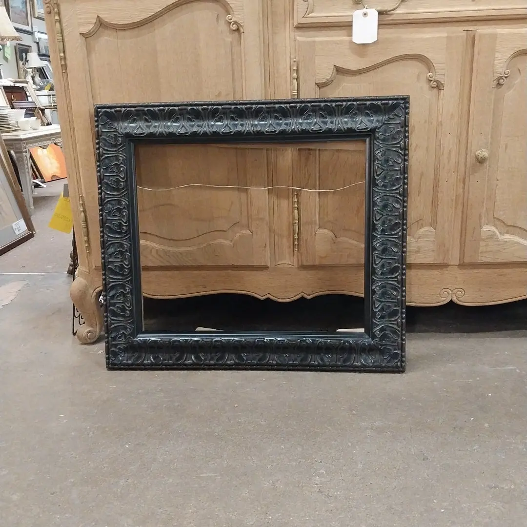 Large Molded Frame 1
