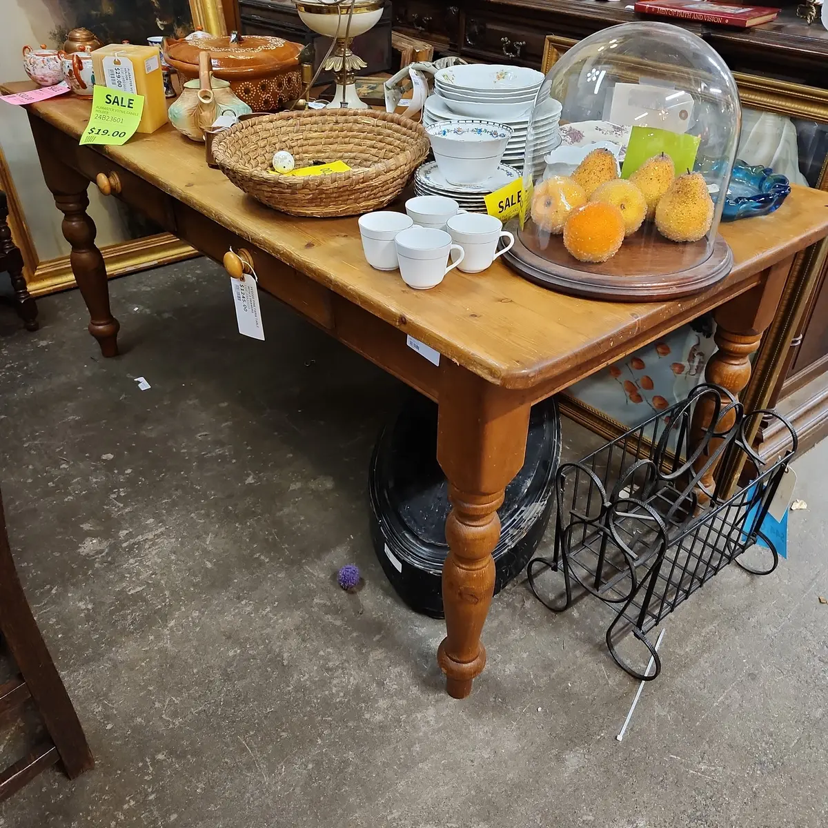 Pegged Pine Farm Table With 2 Drawers 1