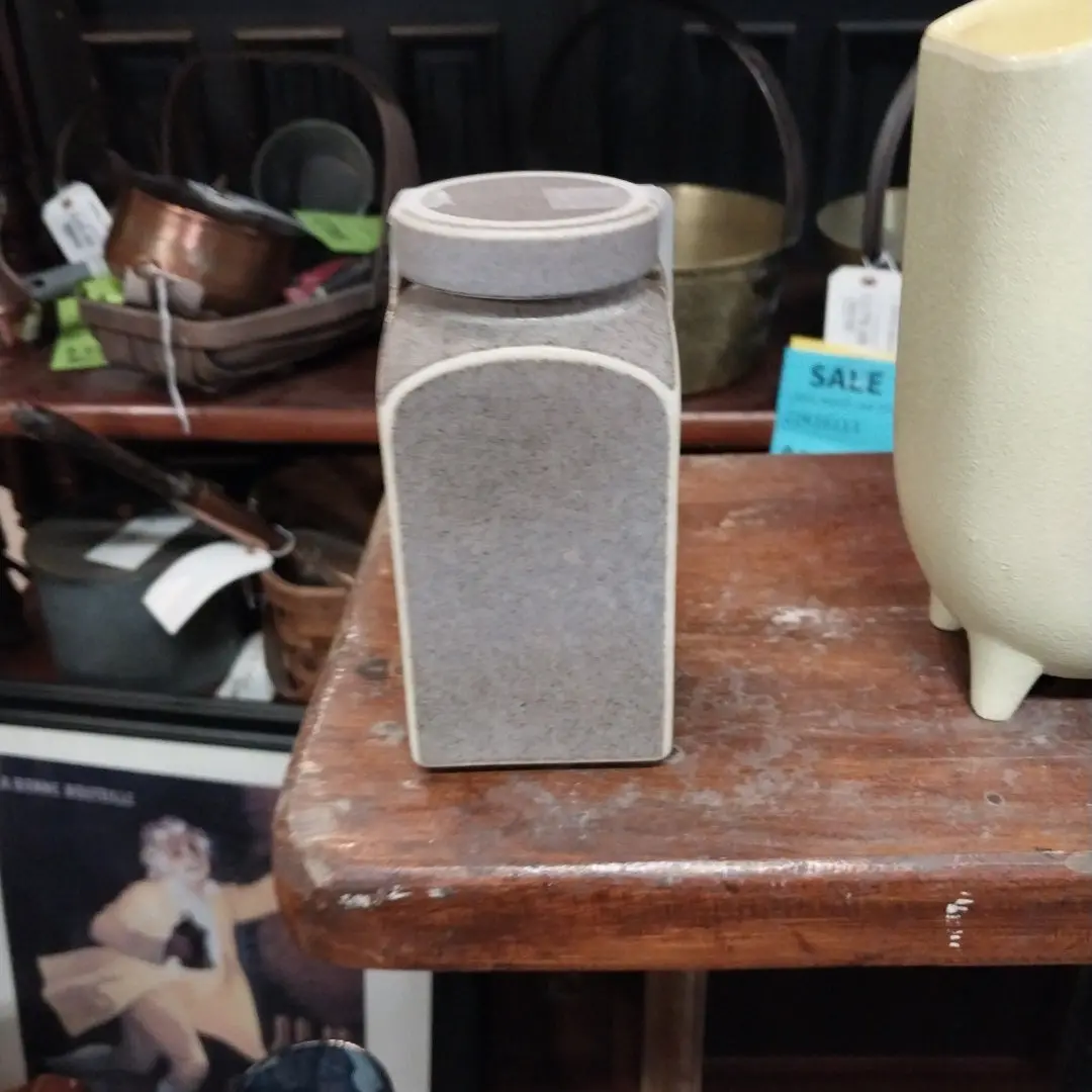 Lavender Jar With Lid 1