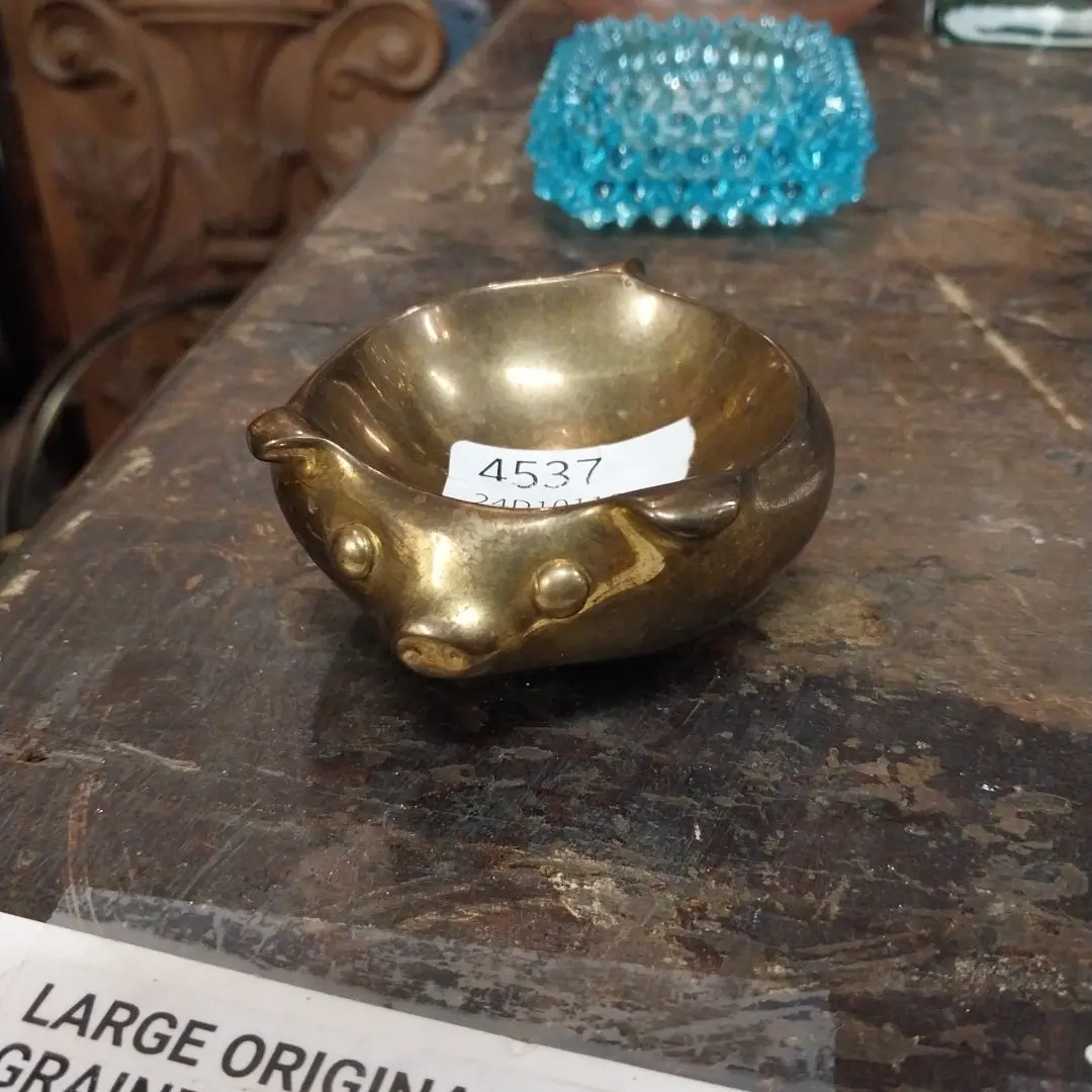 Small Brass Pig Bowl 1