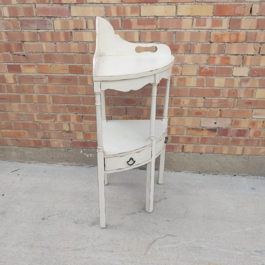 Painted Corner Shelf By Hekman 1