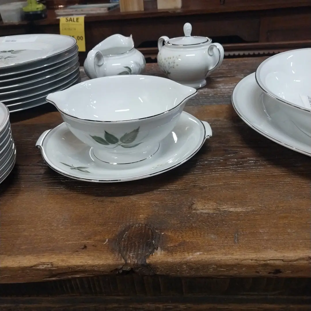 28 Piece Partial Set Of "Melody" Patttern Bavarian China 1