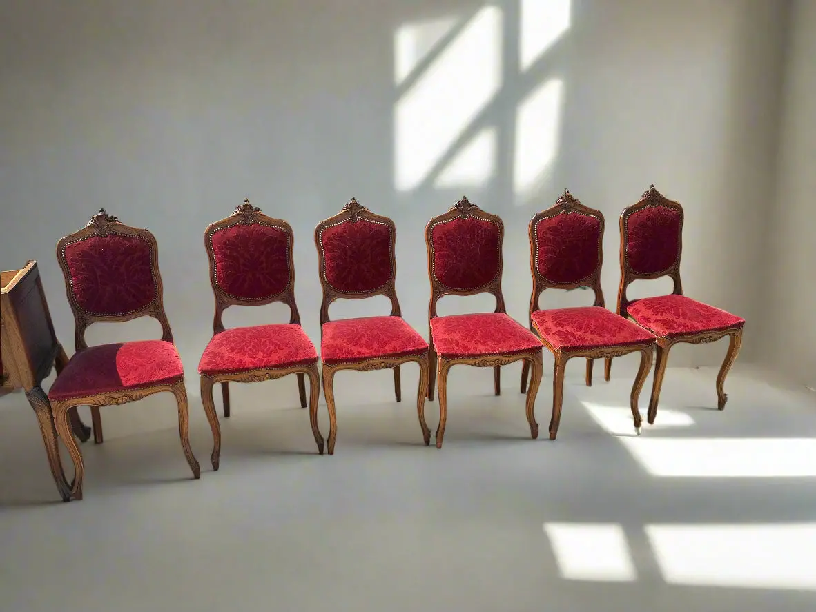 Set Of 6 Finely Carved Louis Xv Oak Chairs 1