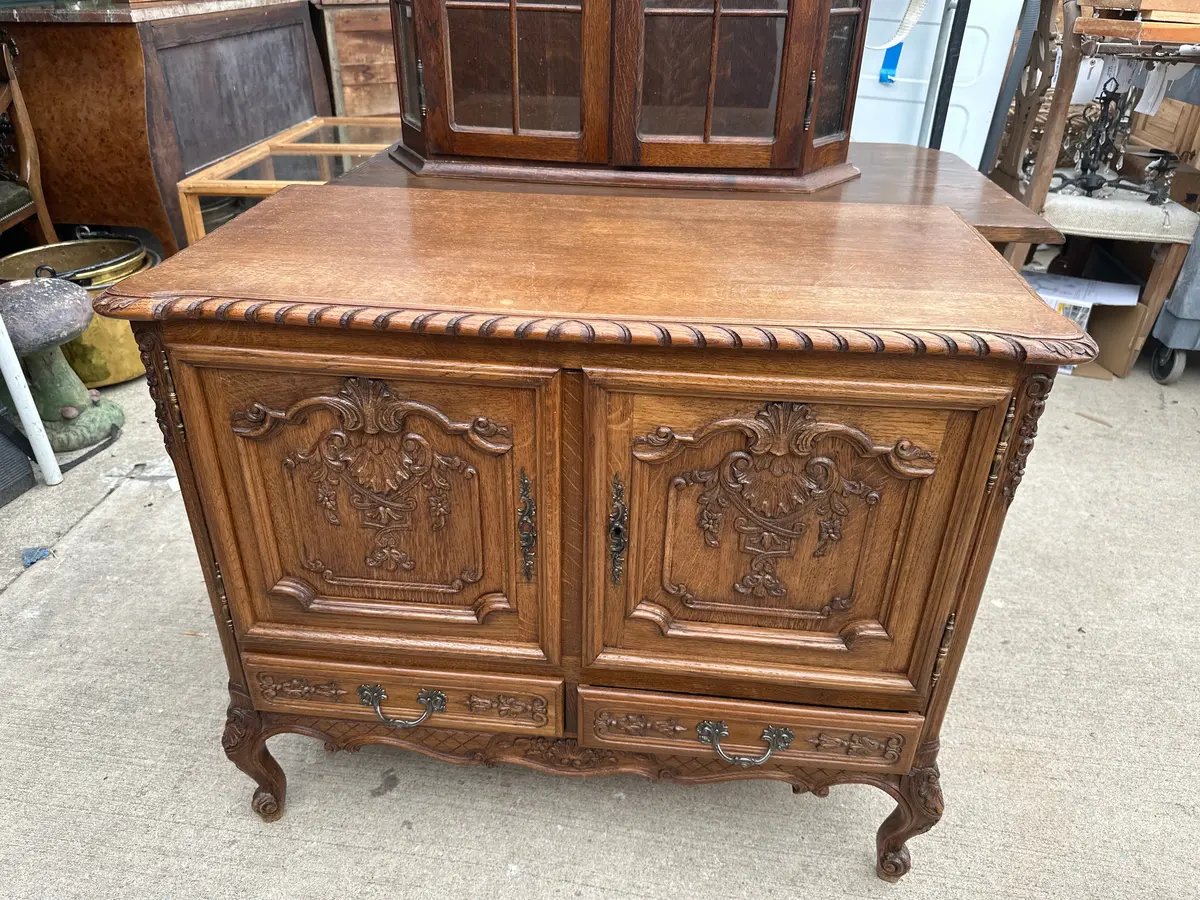 Small  Carved Louis Xv Cabinet 1