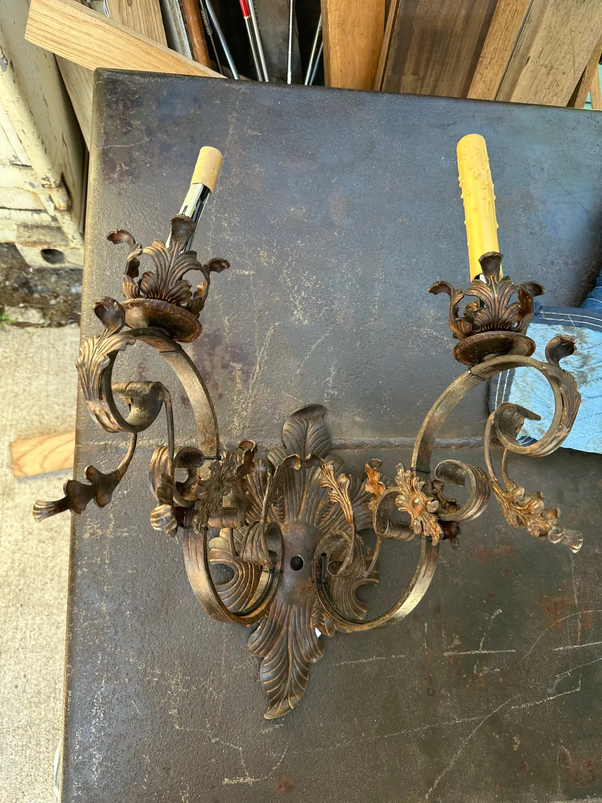 Fancy Metal Sconce 1
