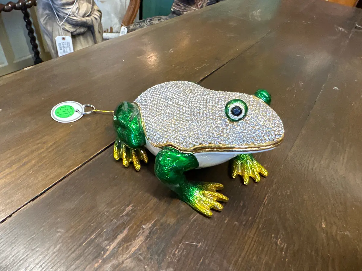 Large Jeweled Frog Box 1