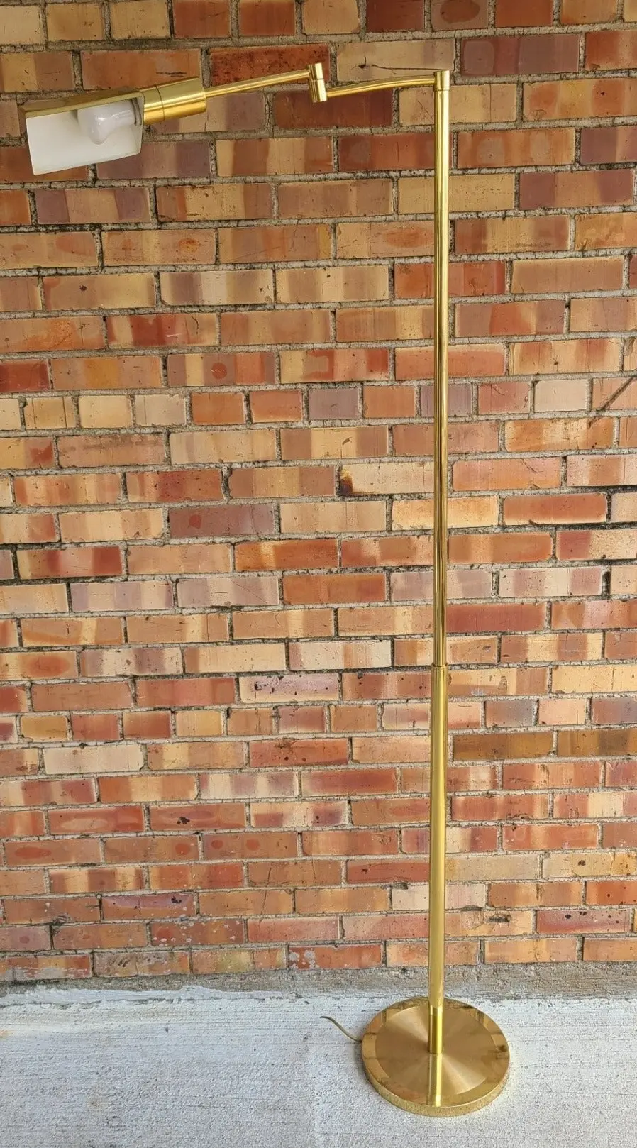 Adjustable Brass Finish Floor Lamp With Swivel Arm As Found 1
