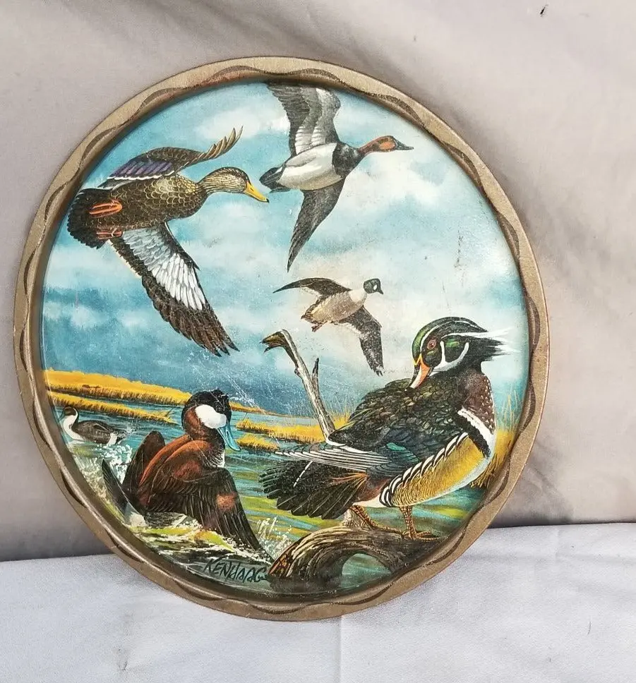 Round Metal Bird Tray 1