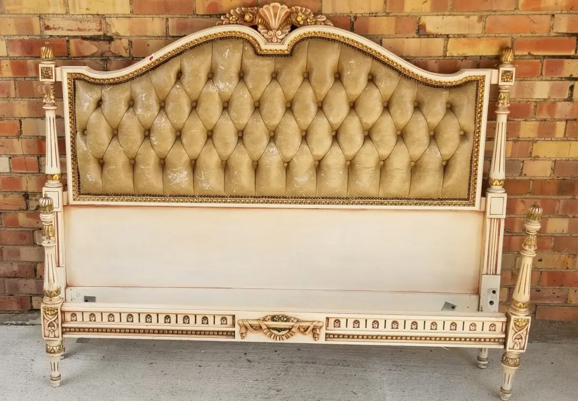 Louis Xvi Tufted Back Full Size Be-Complete 1