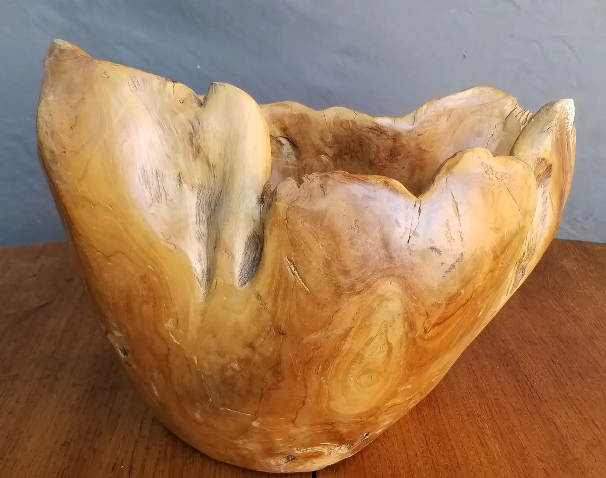 Burled Knot Center Bowl-Ball 1
