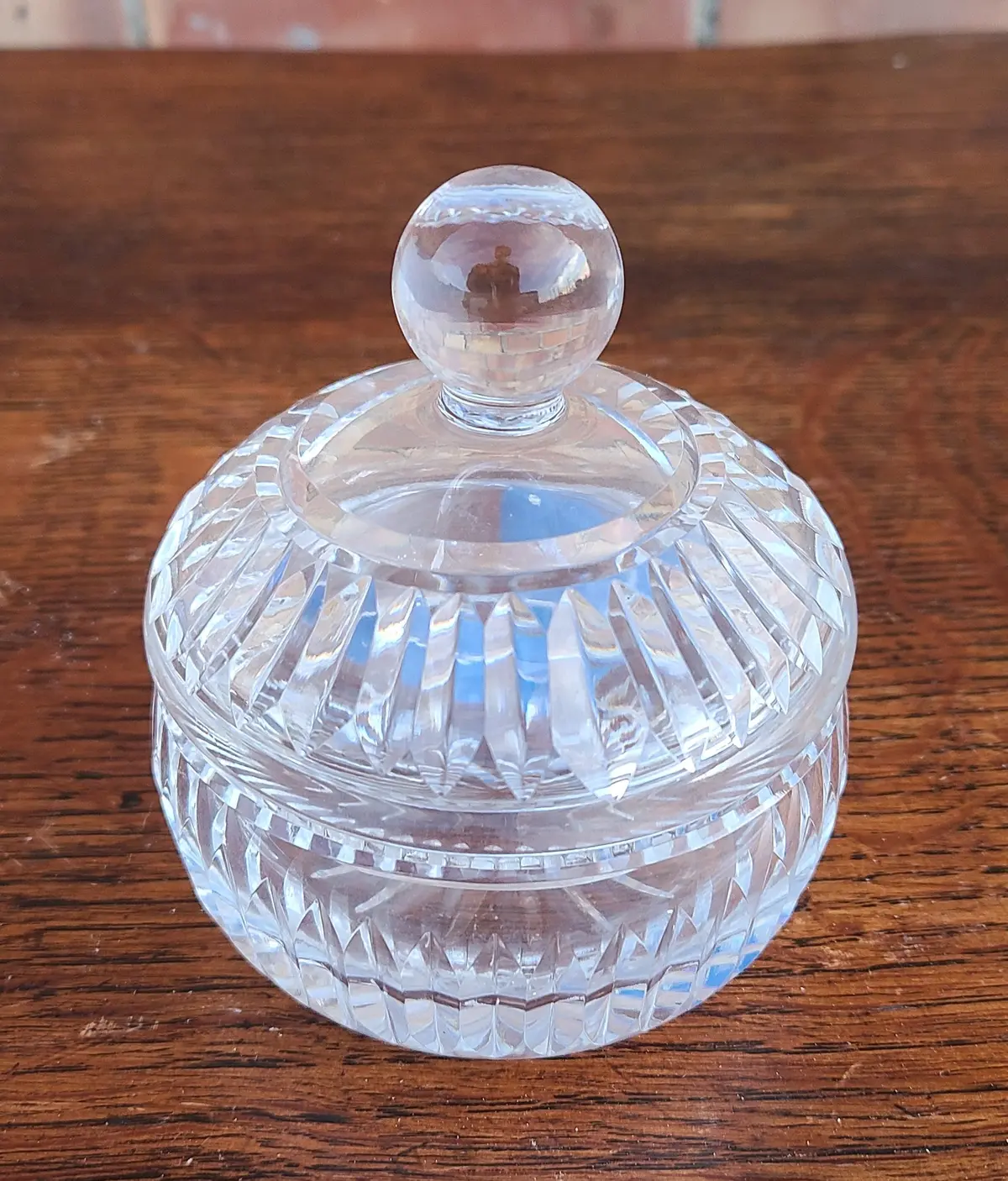 Small Round Crystal Box 1