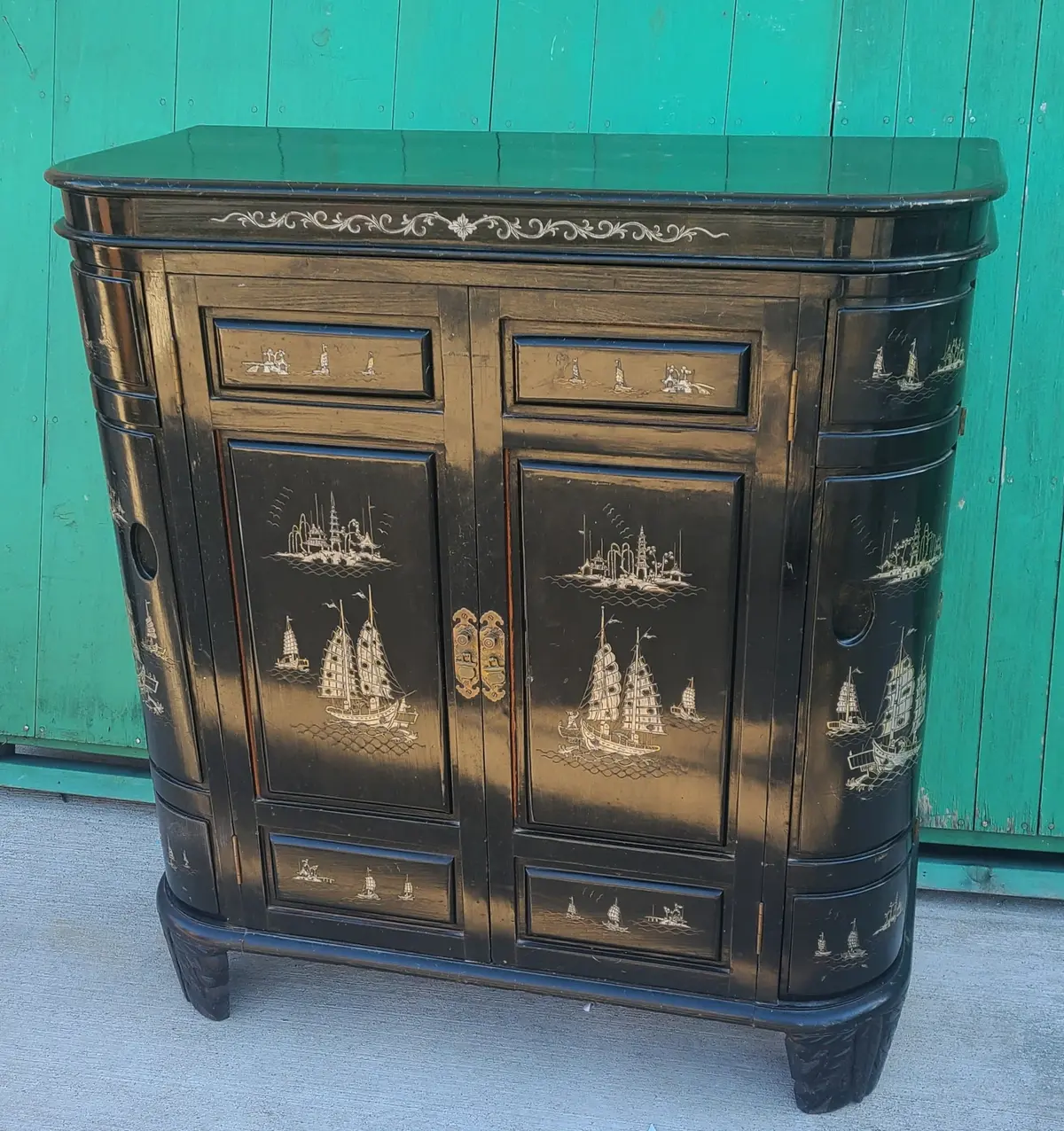 Asian Black Lacquer Bar 1