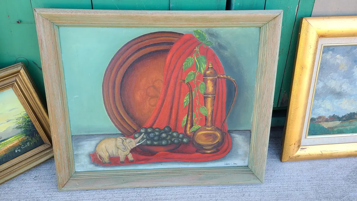Still Life With Grapes And Elephats 1