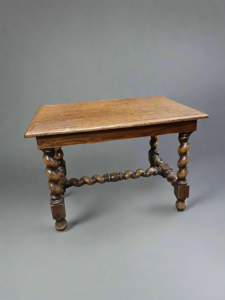 Small Low Oak Barley Twist Table 1