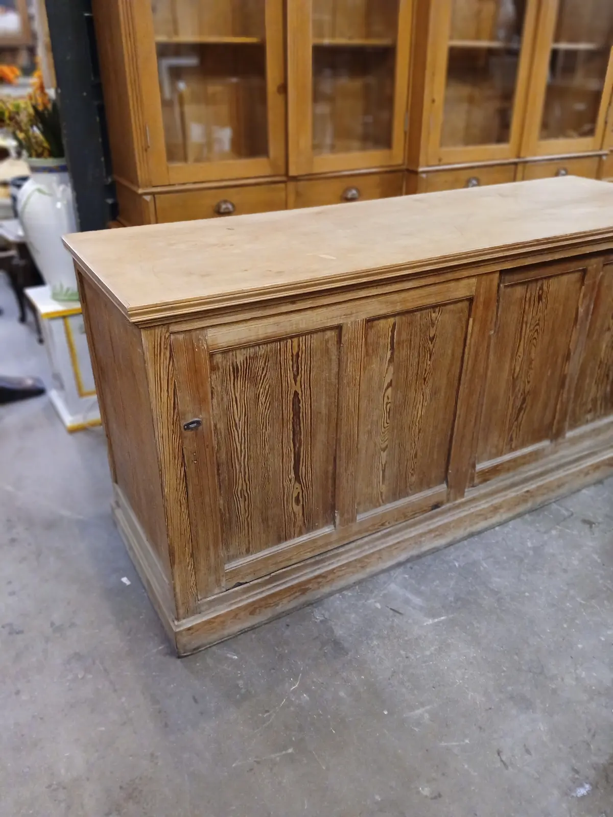 Pine Sliding Doors Counter 1