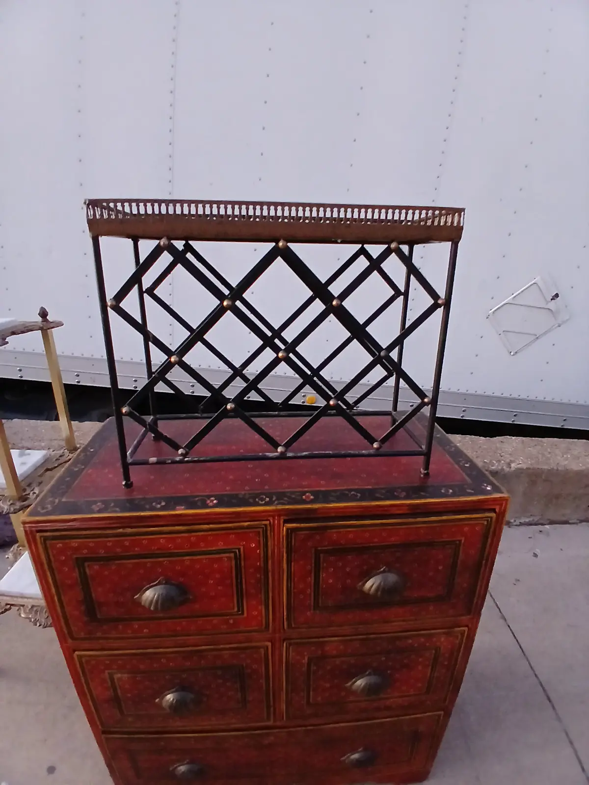 Small Iron Shelf With Gallery 1