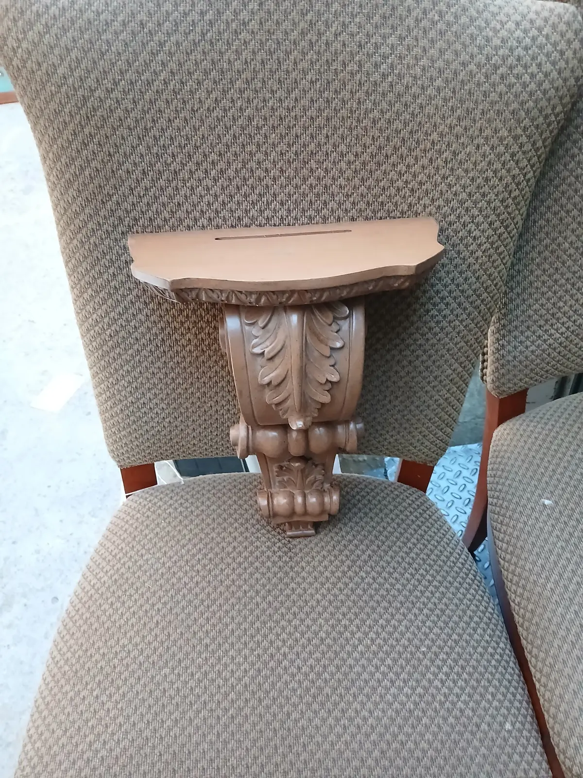 Short Hanging Corbel Composition 1