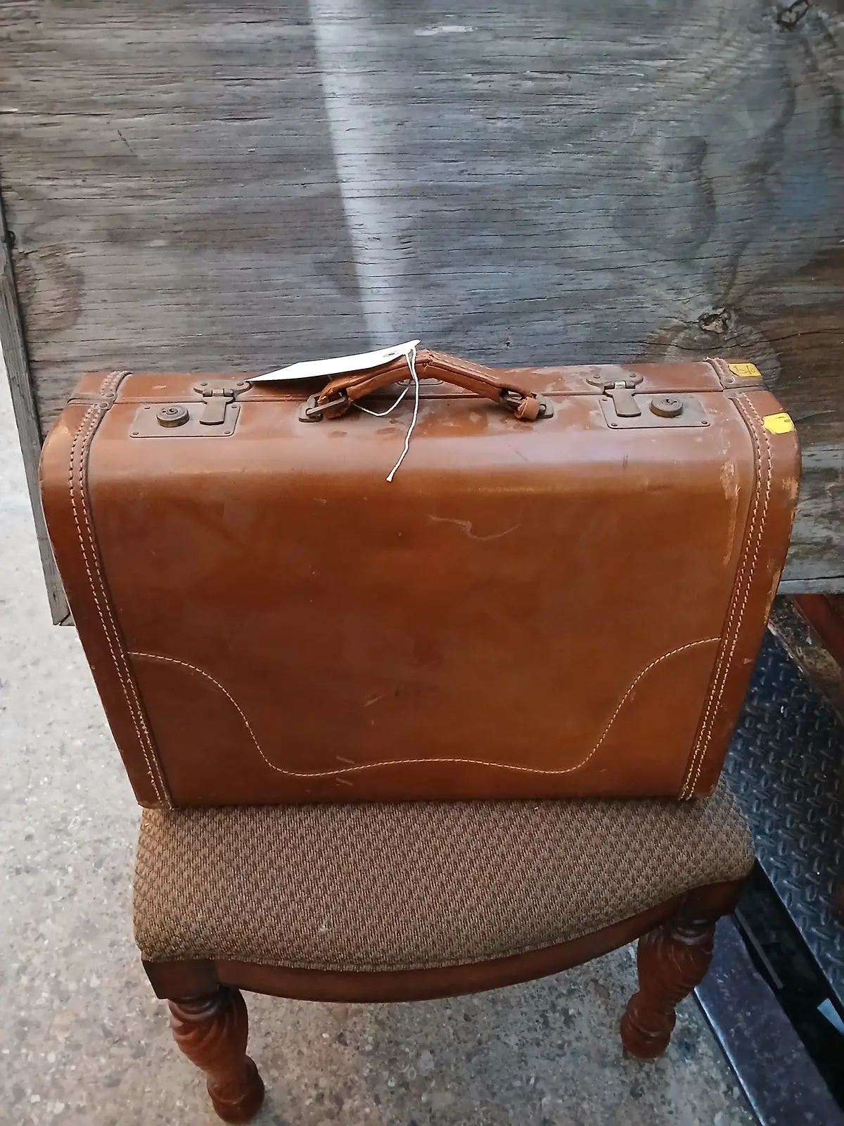 Brown Lincoln Suitcase 1