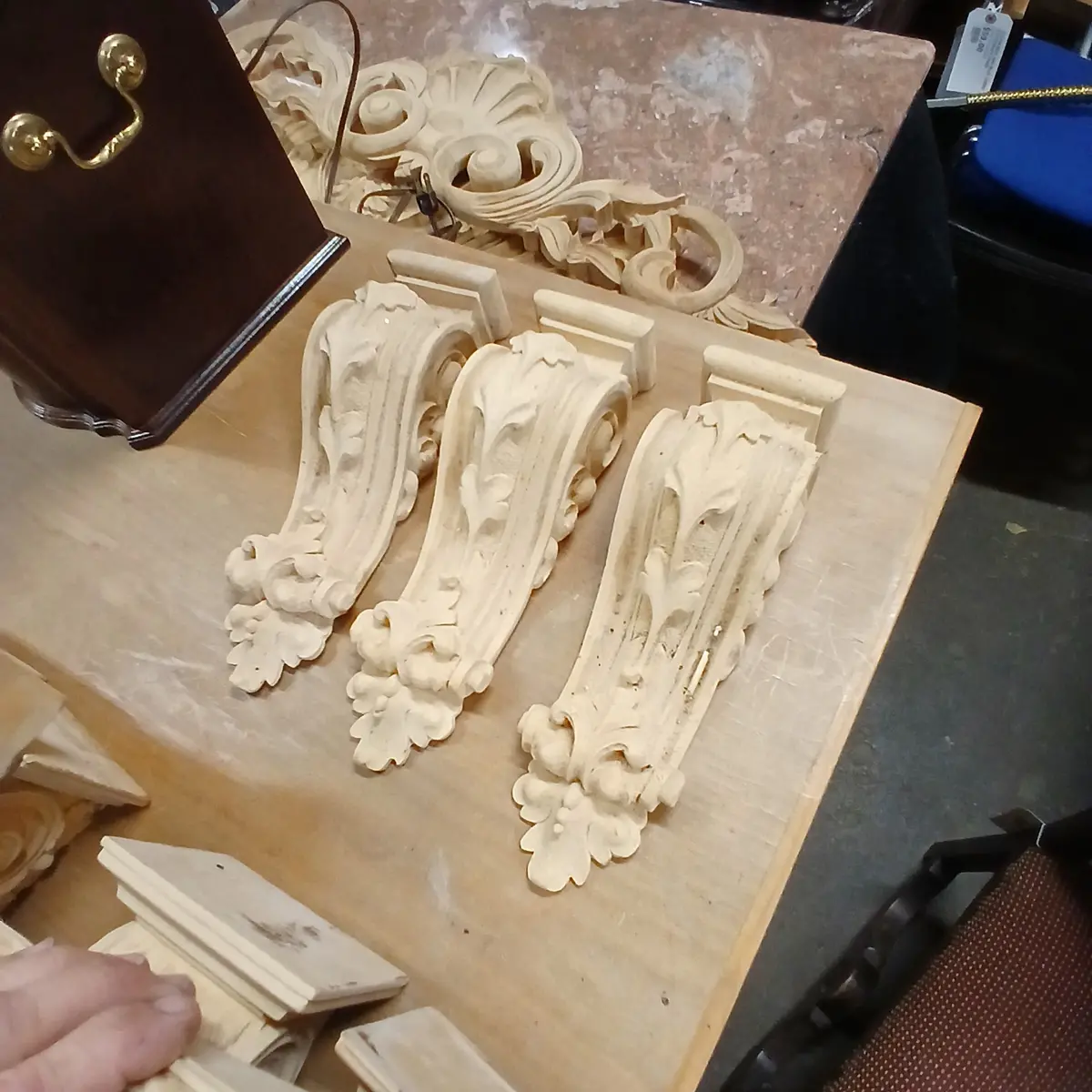 Set Of 3 Leaf Small Corbels 1