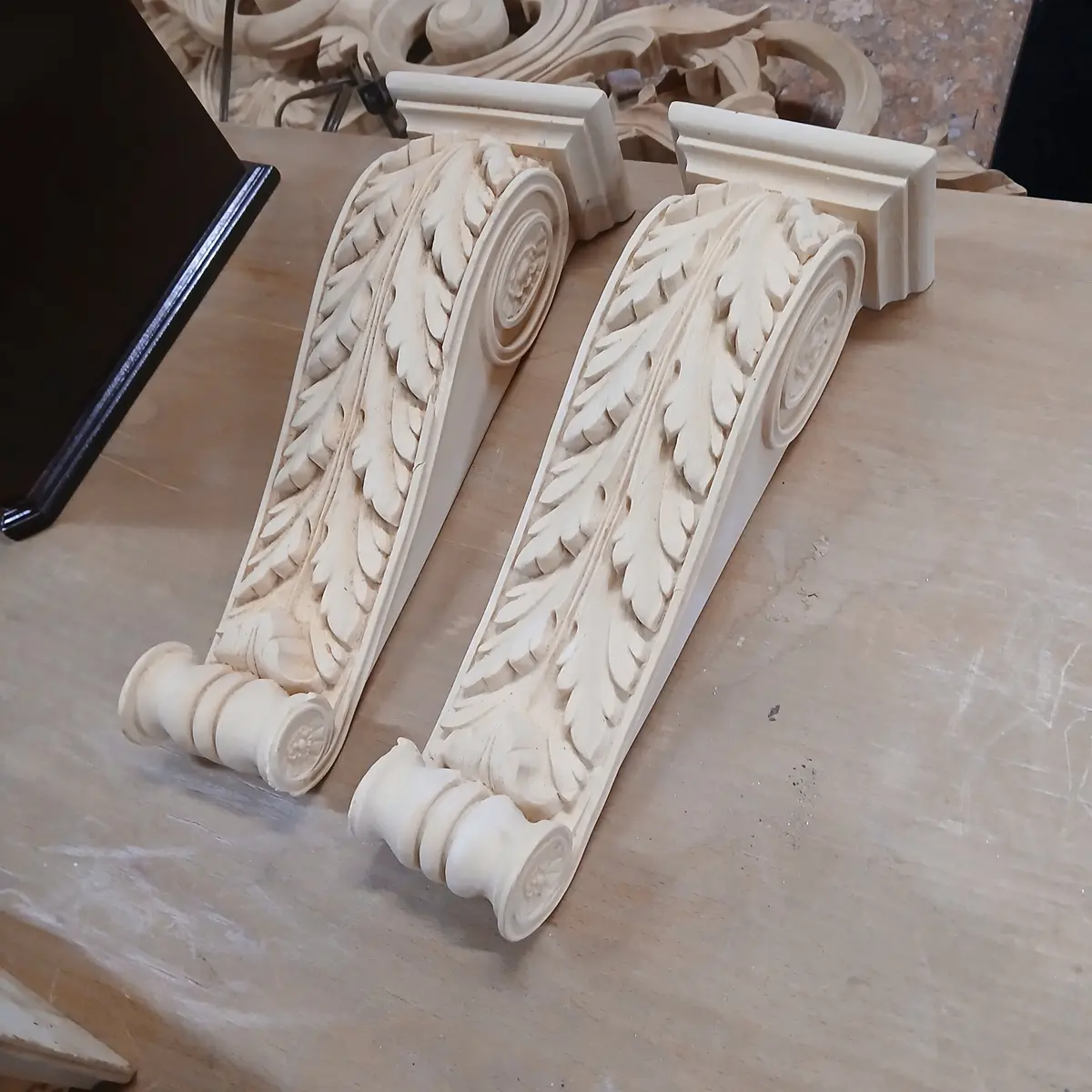 Pair Of Thin Leaf Composition Corbels 1