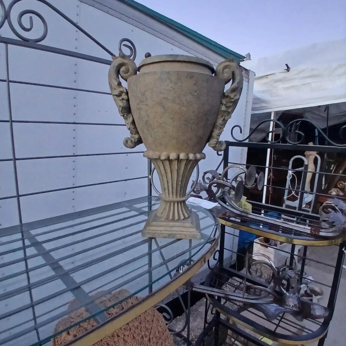 Composition Classical Urn 1
