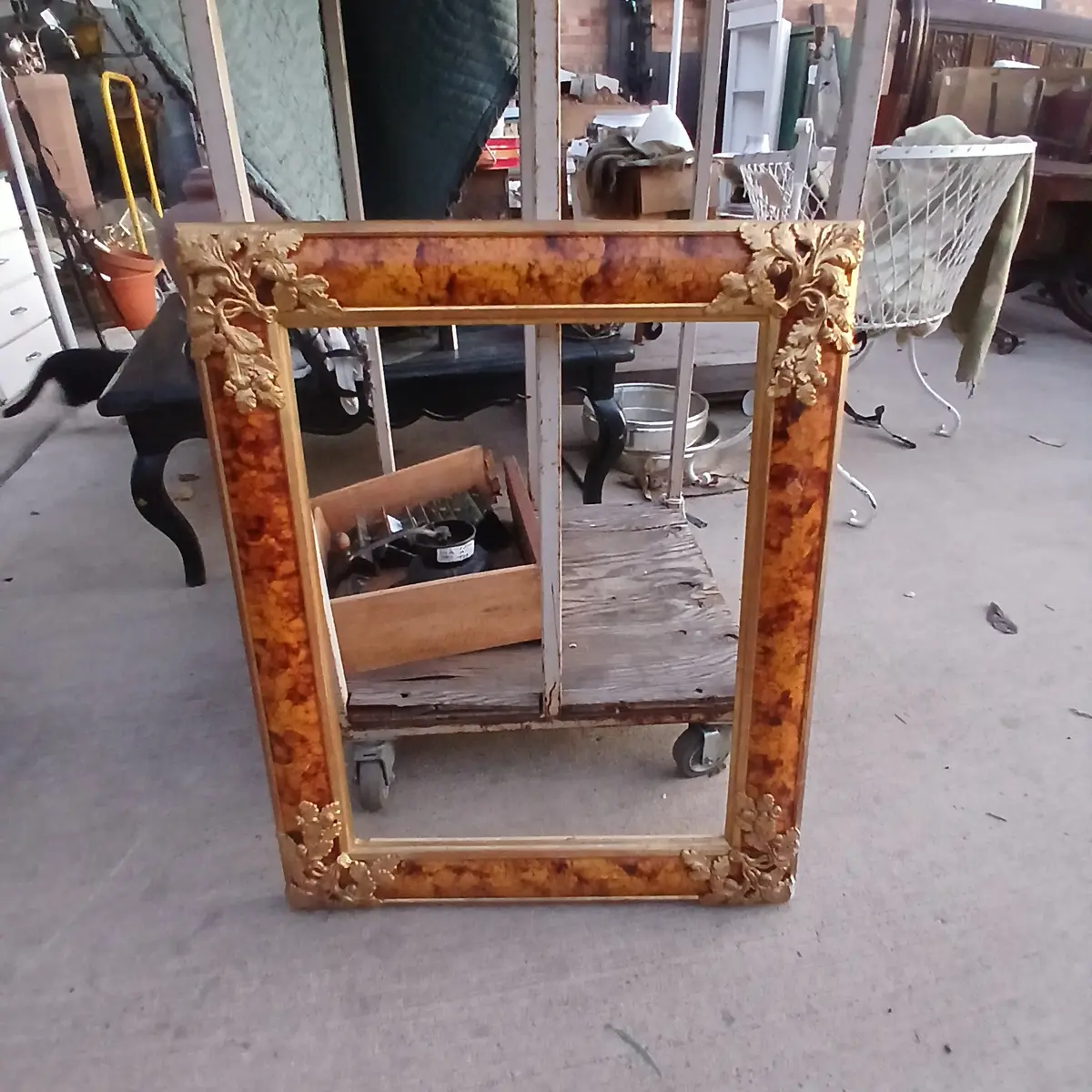 Faux Burled Frame With Oak Leaves 1