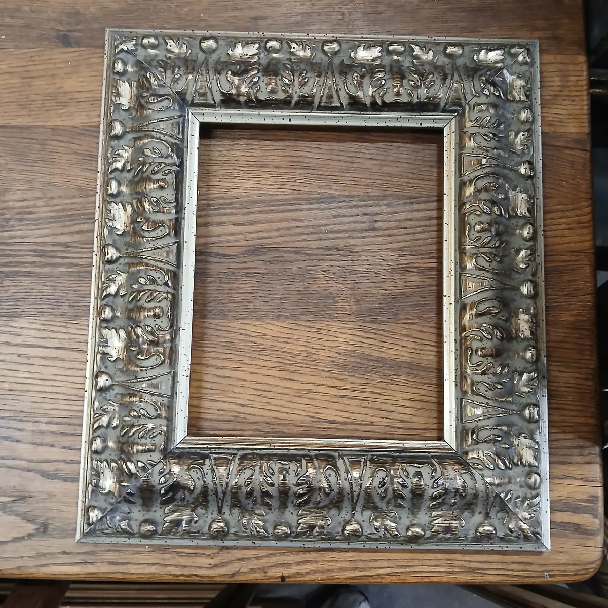 Small Ornate Silver Frame 1