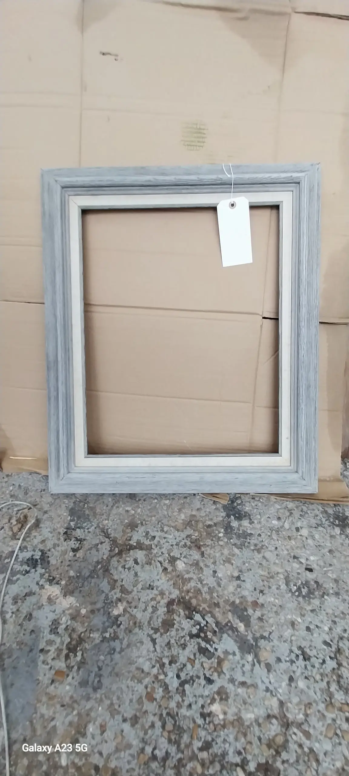 Medium Gray Frame With Linen Insert 1