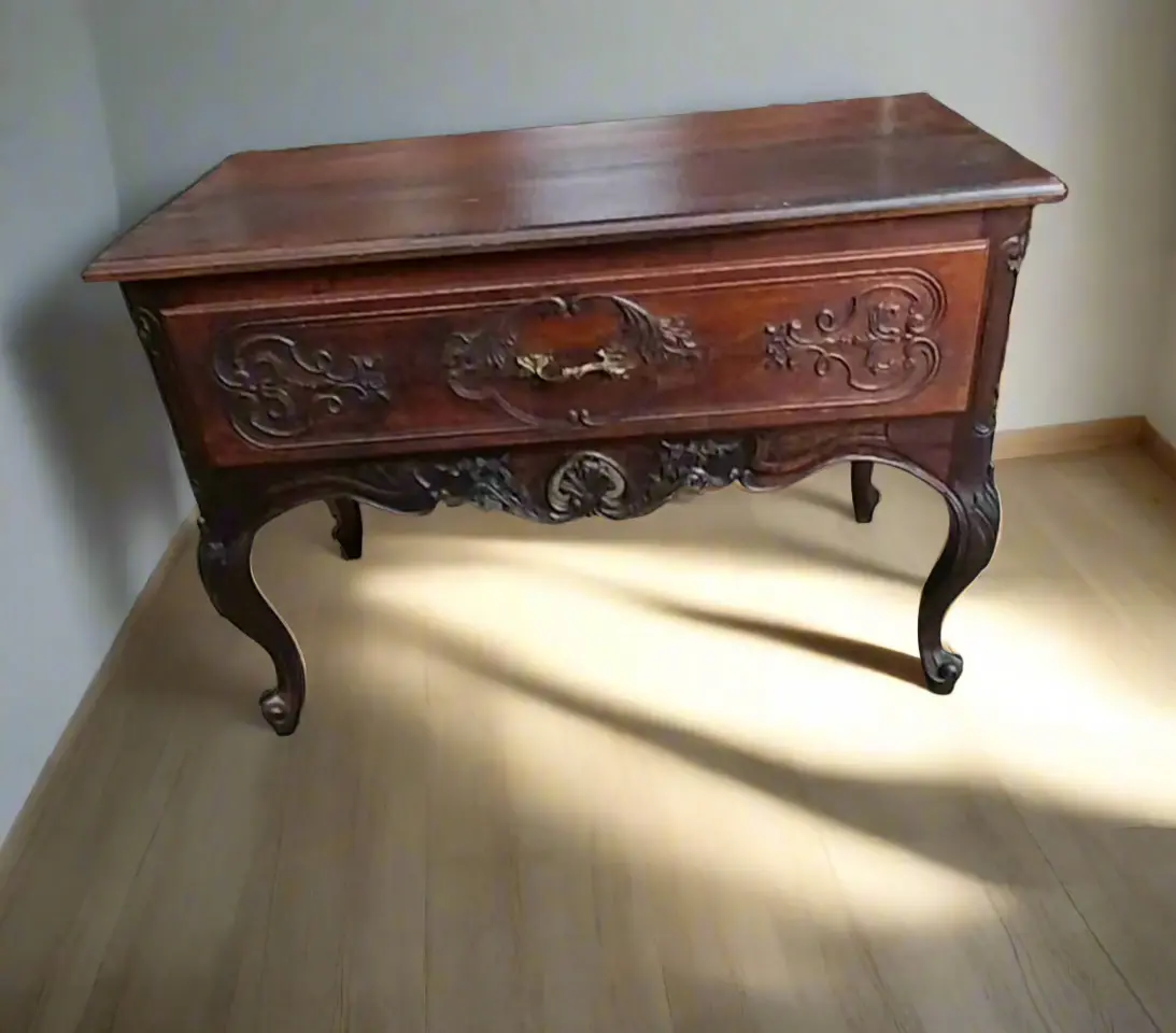 Louis Xv Style Oak Low Chest 1