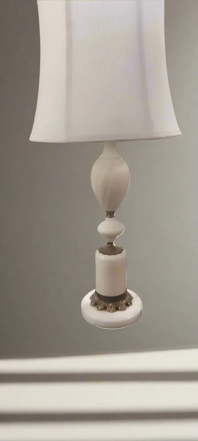 White Alabaster Lamp 1