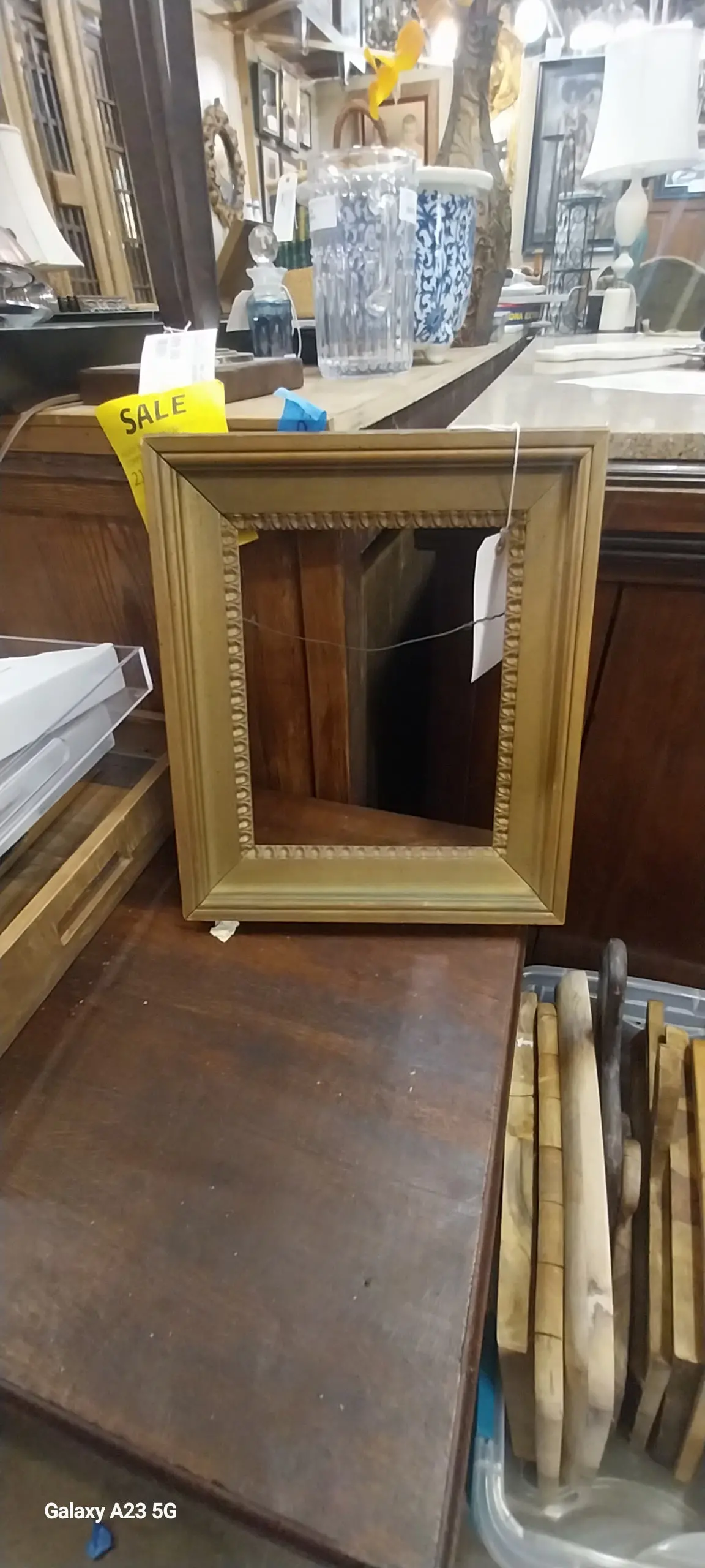 Small Giltwood Frame 1
