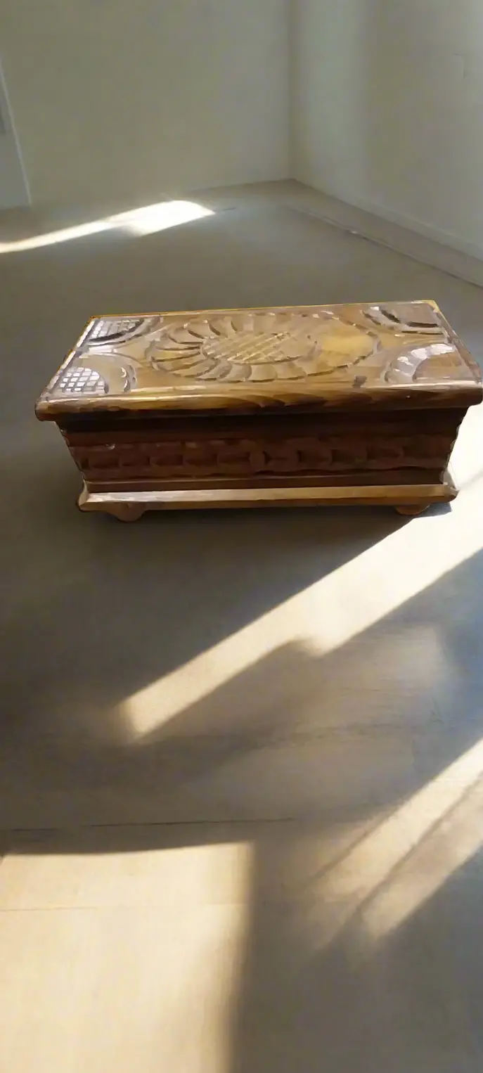 Carved Flower Box 1